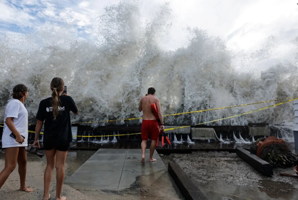 It Still Feels Like Summer in Parts of the US. Blame El Niño