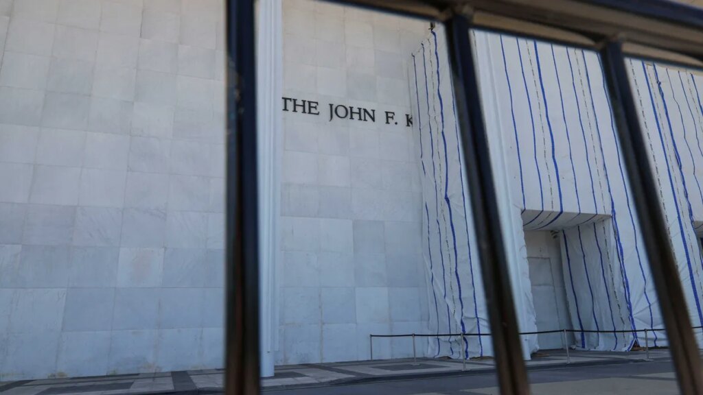Trump’s blatant Kennedy Center lies unmasked with release of new tax returns: report