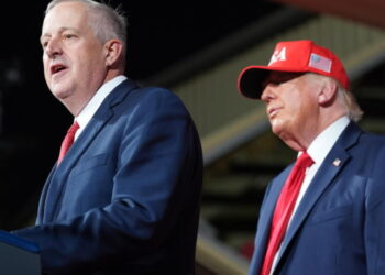 Trump pushes his $5,000 ‘dividend’ pledge if GOP wins midterms. Republican candidates, not as much