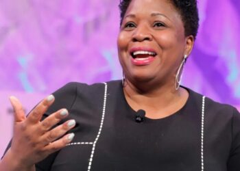 A Home Depot exec is going viral on X for her ‘perfect’ resume. She started out as a cashier and has worked her way up to a $1 million salary