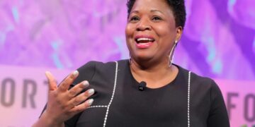 A Home Depot exec is going viral on X for her ‘perfect’ resume. She started out as a cashier and has worked her way up to a $1 million salary