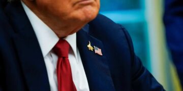 Republican makes ‘unusually broad break with Trump’ on doomsday risk: report
