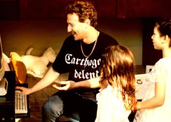 Mark Zuckerberg’s Wife Has Set Strict Limits on Their 11-Year-Old Daughter’s AI Use