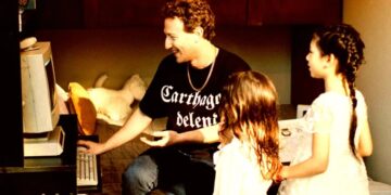 Mark Zuckerberg’s Wife Has Set Strict Limits on Their 11-Year-Old Daughter’s AI Use