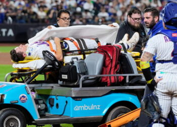 Mets’ Jared Young carted off after on-field collision but ‘avoided the scariest outcomes’