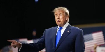 ‘It’s a dumb idea’: Republicans split from proposed ‘Trump dividend’ $5,000 plan if GOP wins midterms