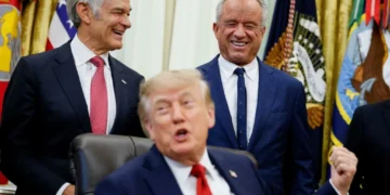 Trump crudely brags about grabbing Melania’s ‘part’ as cabinet officials snicker