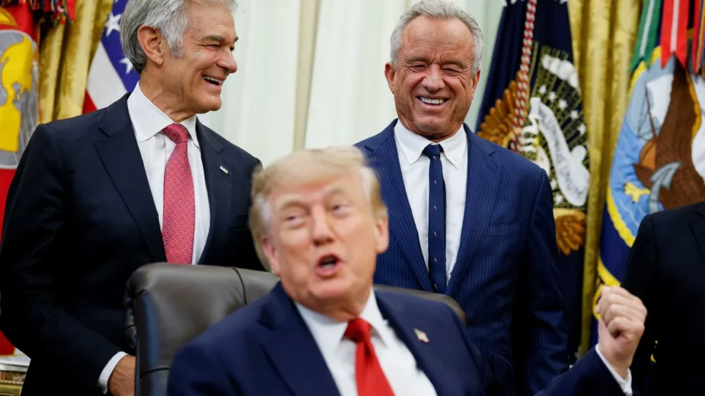 Trump crudely brags about grabbing Melania’s ‘part’ as cabinet officials snicker