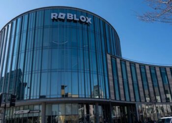 ‘I now realize I was foolish’: Widow of early Roblox programmer allegedly defrauded out of $6 million trying to buy out a man from his escort contract