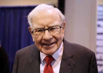 Warren Buffett, 96, steps down as chairman of Berkshire Hathaway