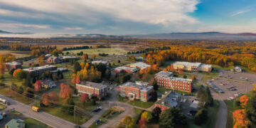 College allowing students to earn a bachelor’s in under a year draws scrutiny