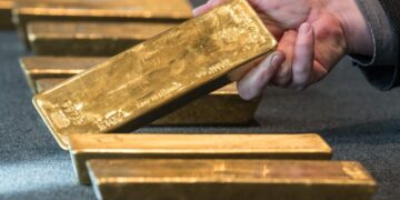 Gold is rushing out of the United States. Cue the panic?