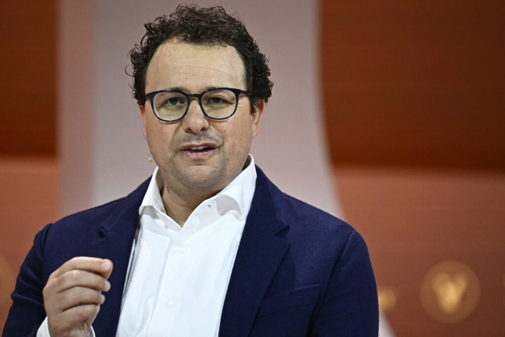 Anthropic picks consulting firm to monitor AI safety, pledges to spend $1 billion