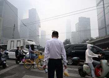 In AI race, China cracks down on tech talent leaving the country