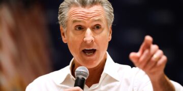 California governor signs order pushing for an AI ‘kill switch’