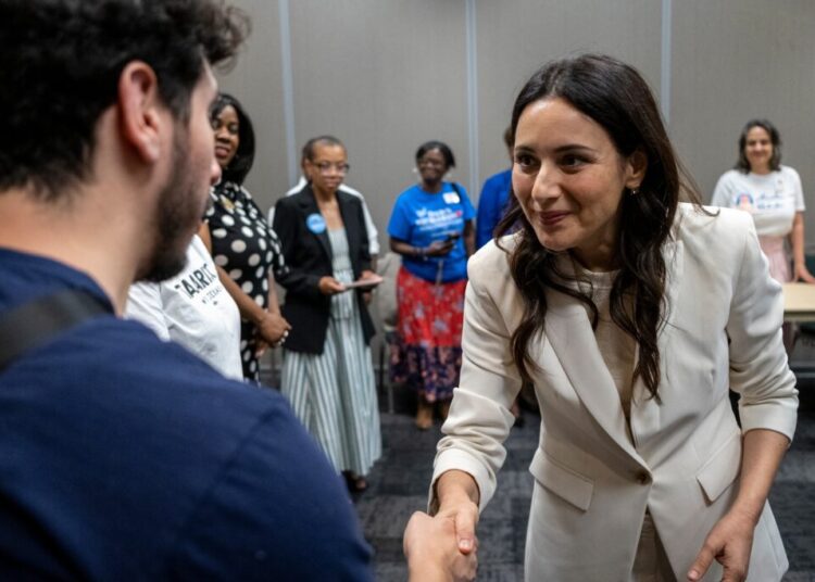 These midterm polls caught our attention this week. They’re good for Democrats.