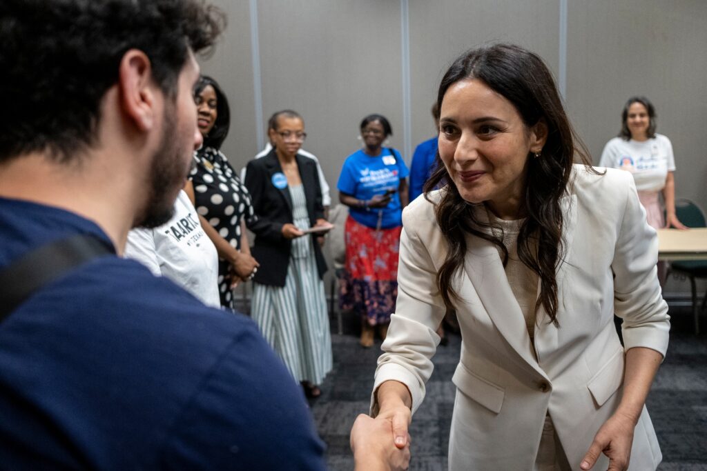 These midterm polls caught our attention this week. They’re good for Democrats.