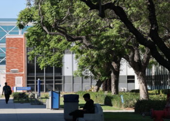 Community colleges will be able to grant more bachelor’s degrees under law signed by Newsom