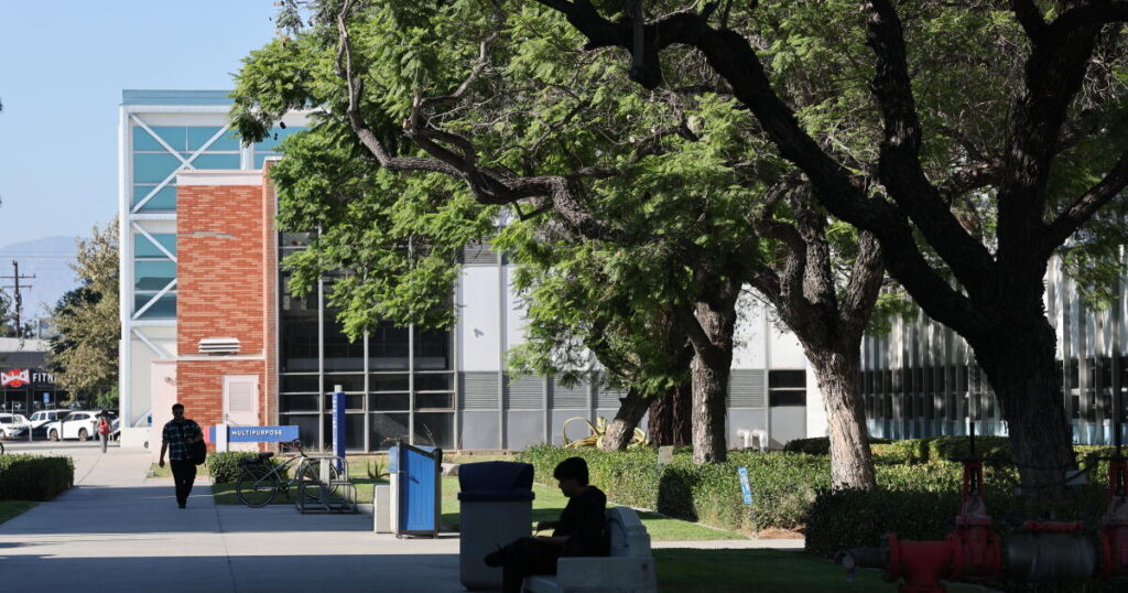 Community colleges will be able to grant more bachelor’s degrees under law signed by Newsom