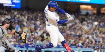 Dodgers surge late to beat Giants as they work to get healthy for playoffs