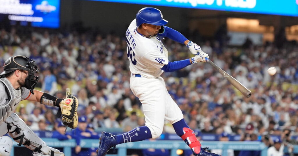 Dodgers surge late to beat Giants as they work to get healthy for playoffs