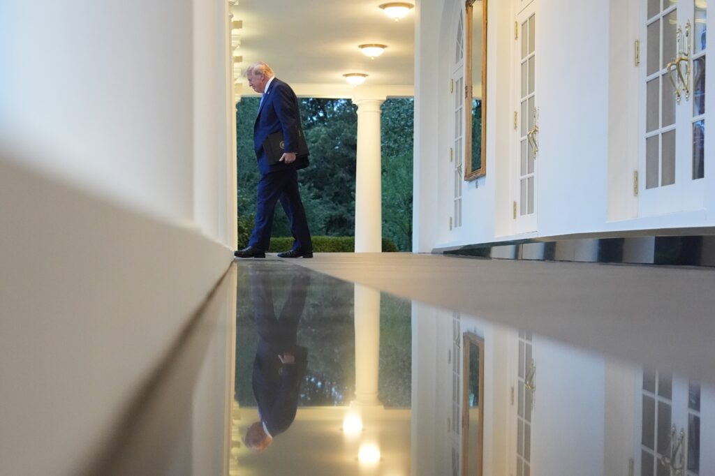 Trump is sober about the midterm prospects for Republicans, advisers say