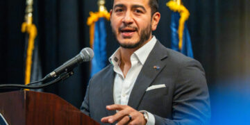 How anti-Muslim rhetoric is influencing the pivotal Michigan Senate race
