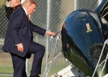 Trump signs Ukraine war sanctions bill that threatens up to 100% tariffs on the top five importers of Russian oil or gas, with some exceptions