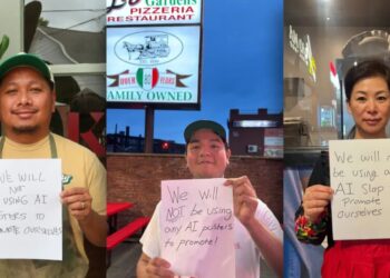 Restaurants Are Going Viral by Holding Up Handwritten Signs Pledging Not to Use AI Foodslop Posters
