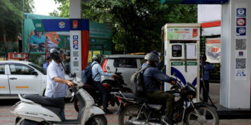 India Is Again Squeezed Between the Threat of Trump Tariffs and Russian Oil