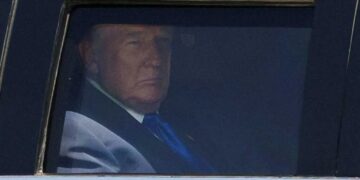 ‘Imminent attack’: Panic as Trump races back to White House amid ‘obvious signaling’