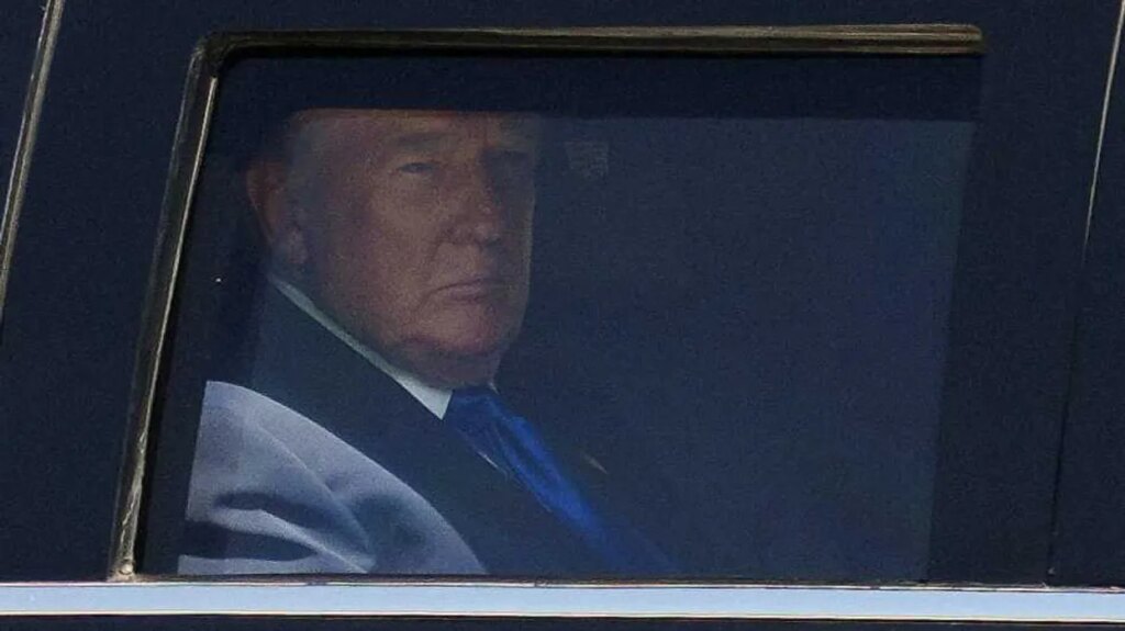 ‘Imminent attack’: Panic as Trump races back to White House amid ‘obvious signaling’