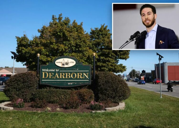 Michigan mayor accused of spending taxpayer cash on Ramadan displays while refusing to recognize Christmas