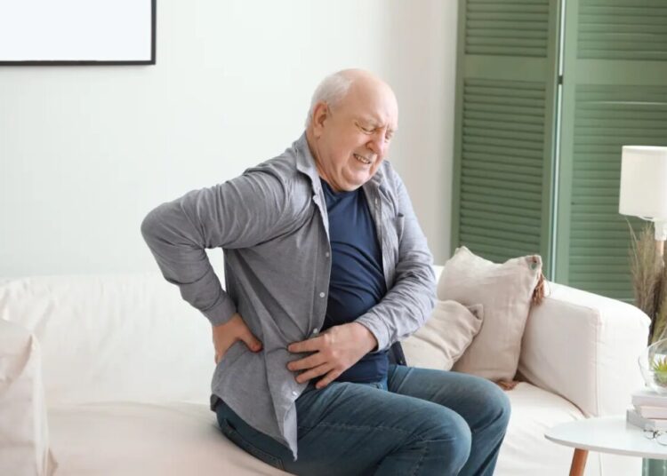 Dear Abby: I need my friends to stop complaining about their health issues