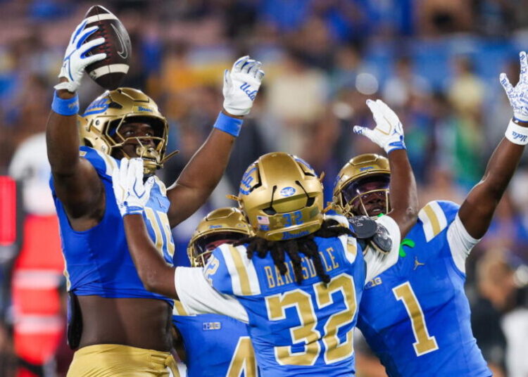 Wayne Knight and UCLA bulldoze Purdue in Big Ten opener