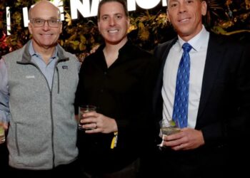 The Axios founders on how AI ruined your inbox, why the ’90s really were different and how to succeed through ‘Simplify’