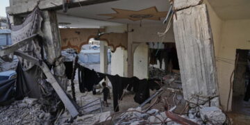 Fatal building collapse highlights dangers plaguing Gaza nearly a year after ceasefire