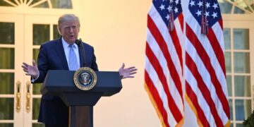 This photo caught Trump off guard — and should scare the hell out of America