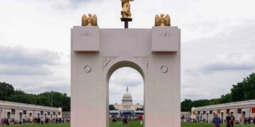 Trump says he will convert his planned arch to a ‘top grade military complex’ that can host drones, snipers and ammunition