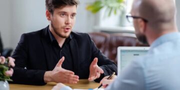 The ‘unprofessional’ item Gen Z brings to interviews could be costing them jobs