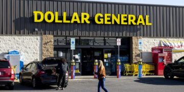 Dollar General CEO says consumers making $100,000 a year don’t feel like high-income shoppers anymore as high gas prices and inflation reshape habits