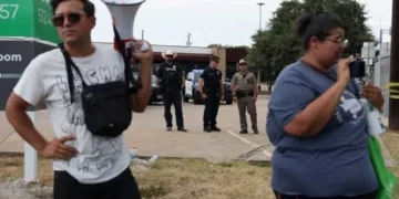 Protest erupts after one person shot and wounded by ICE in Austin: report