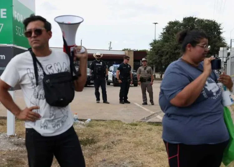 Protest erupts after one person shot and wounded by ICE in Austin: report