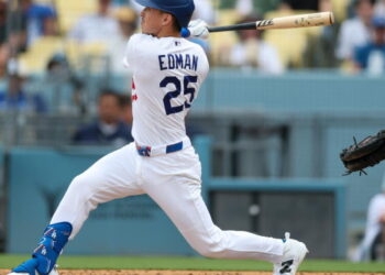 Is it still a rivalry? Dodgers complete sweep of woeful Giants