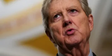 ‘C’mon man’: GOP senator baffles with wild claim during Nebraska campaign stop
