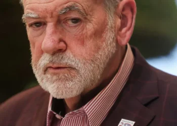 ‘Giant walking red flag’: Spy world horrified at report Huckabee aide solicited cash gifts