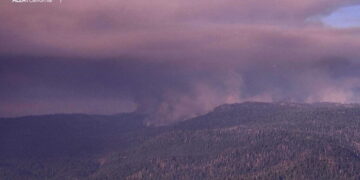 Two killed in helicopter crash fighting wildfire in Yosemite National Park