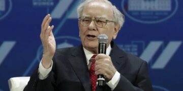 Warren Buffett once called Berkshire Hathaway the ‘dumbest’ stock he ever bought—after 60 years, he’s stepped down with a $145 billion net worth