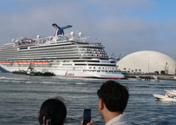 Carnival cruise passenger goes missing after cameras capture him going overboard