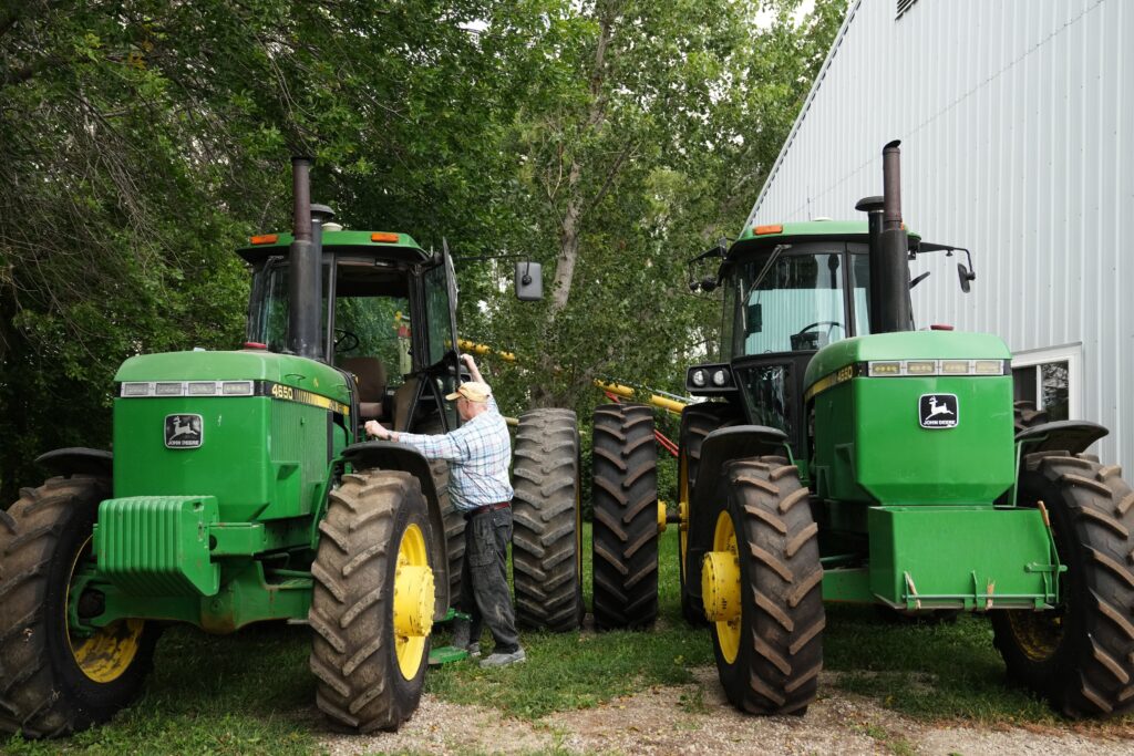 Trump seeks fertilizer deal with Russia ally Belarus amid Canadian tensions